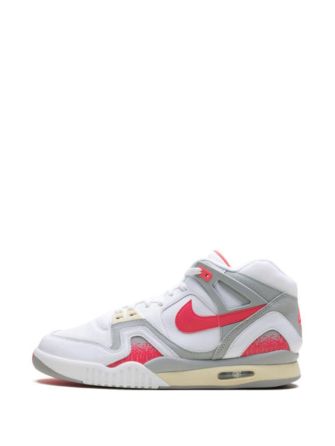 Sneaker Air Tech Challange II QS