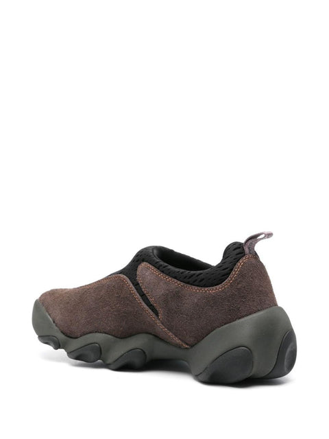 Sneaker Chow Saw