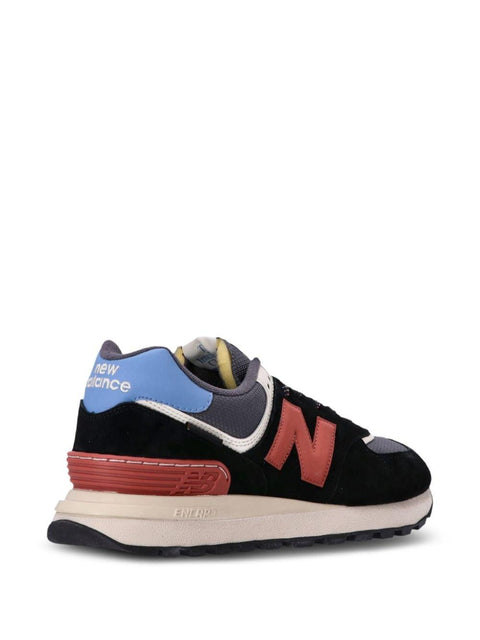 Sneaker logate