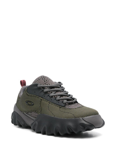 Sneaker Chow Saw