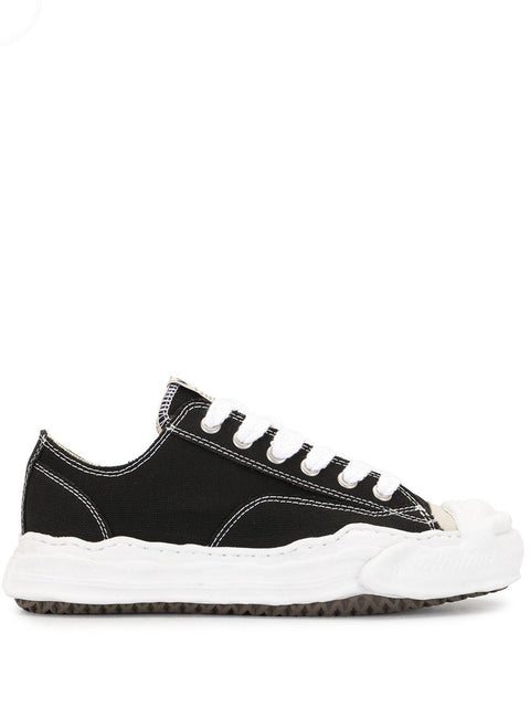Sneaker Hank