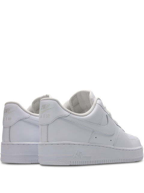 Sneaker Air Force 1 07 CW2288 111 NIKE