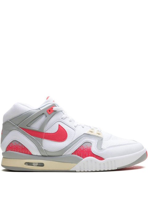 Sneaker Air Tech Challange II QS