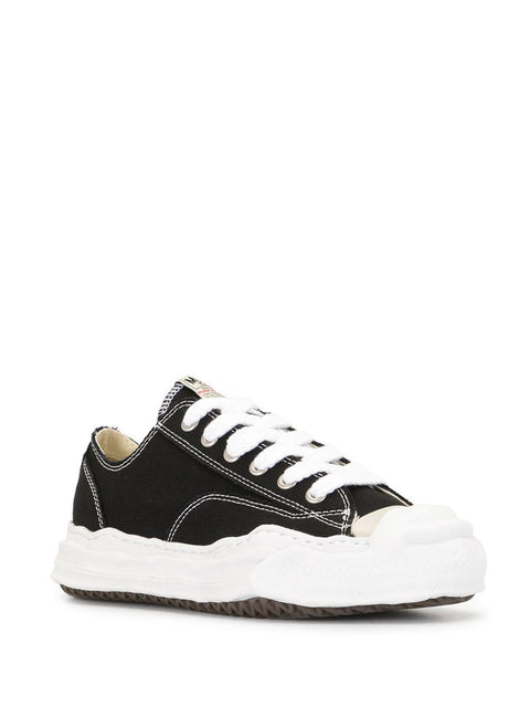 Sneaker Hank