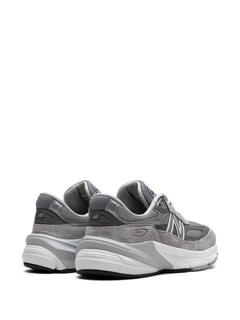 Sneaker 990v6