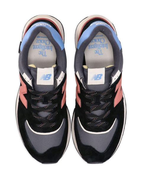 Sneaker logate