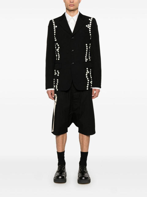 Blazer con bottoni decorativi