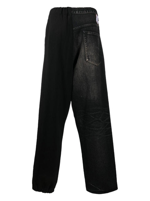 Jeans con  logo ricamato