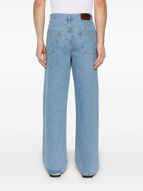 Jeans in denim
