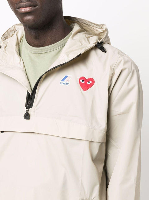 Giacca con cappuccio AZJ502051 3BEIGE COMME DES GARÇONS PLAY 